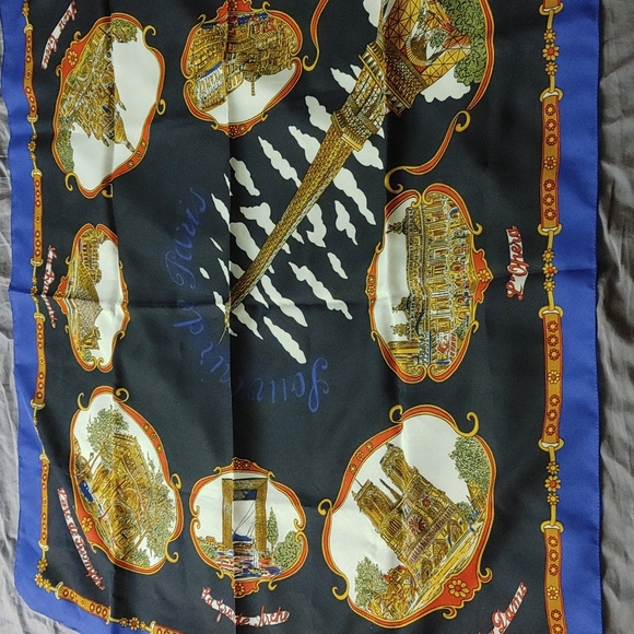 Paris scarf - Picture 1 of 6